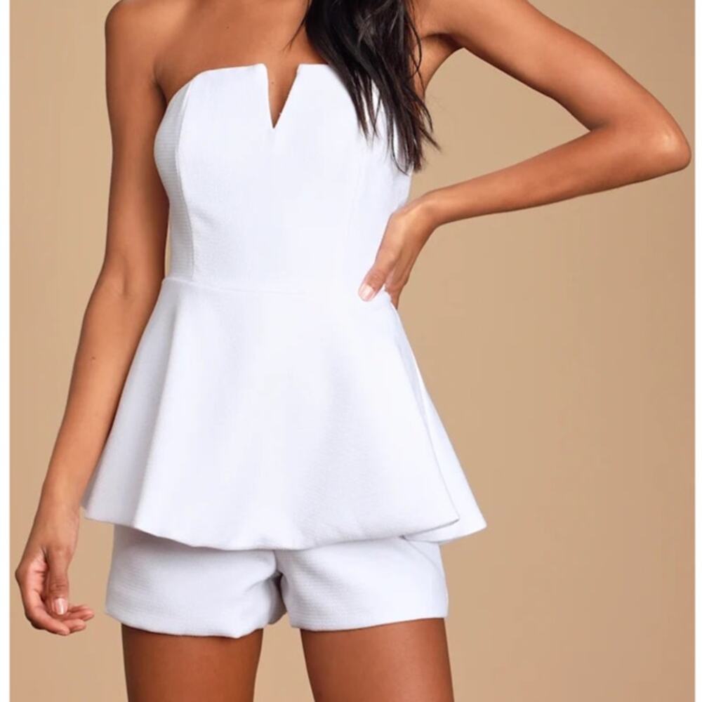 Lulus Where You Are White Strapless Romper White Size XS NWT